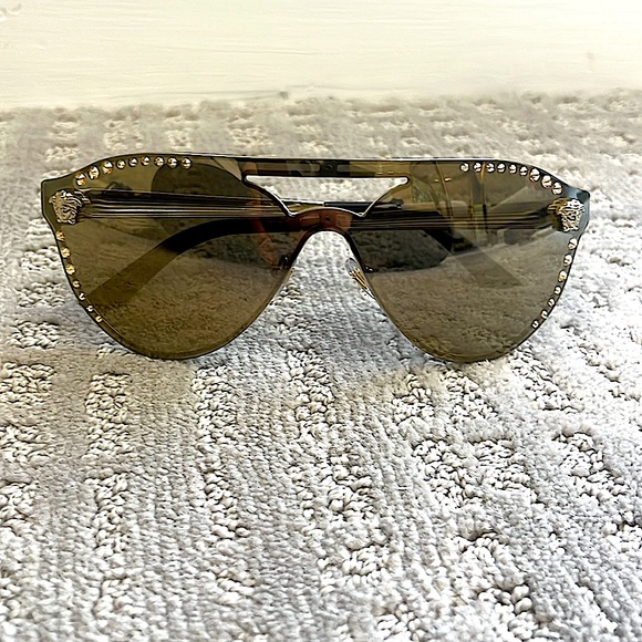 😎NIB Versace sunglasses - Picture 4 of 13